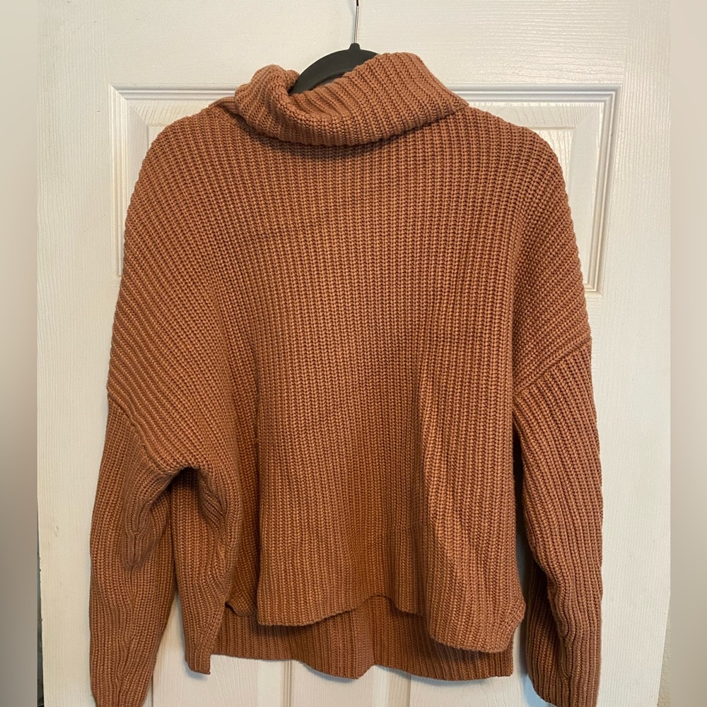 Ribbed turtle neck sweater from Abercrombie worn once on a ski trip. XL.